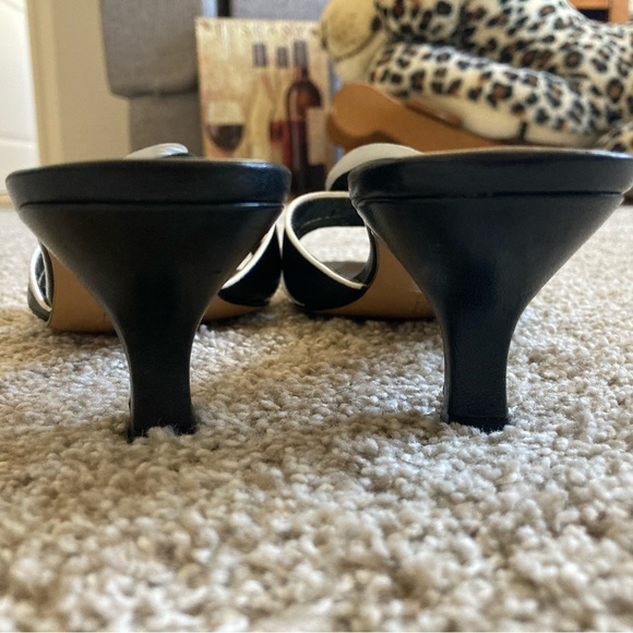 Moda dress sandals. Excellent condition - Picture 2 of 3